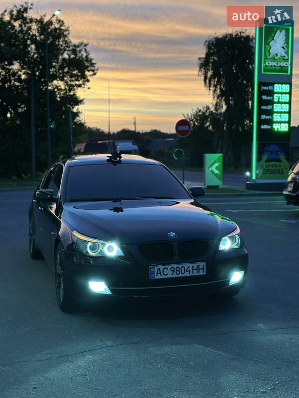 Седан BMW 5 Series 2009 в Владимире
