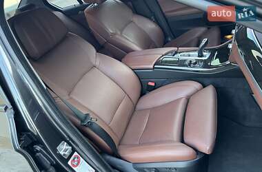 Седан BMW 5 Series 2012 в 