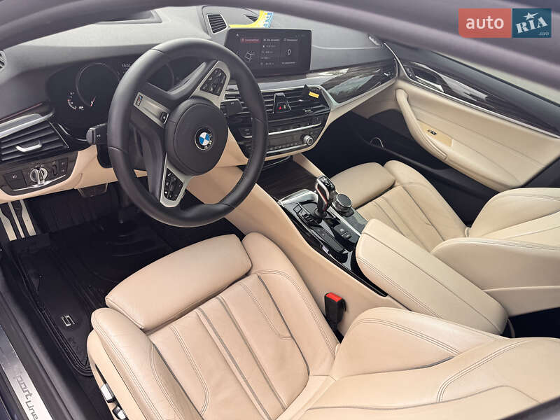 Седан BMW 5 Series 2017 в Ужгороде