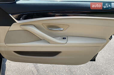 Седан BMW 5 Series 2013 в 