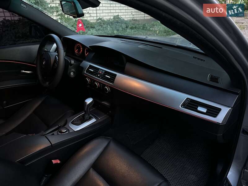 Седан BMW 5 Series 2005 в Николаеве