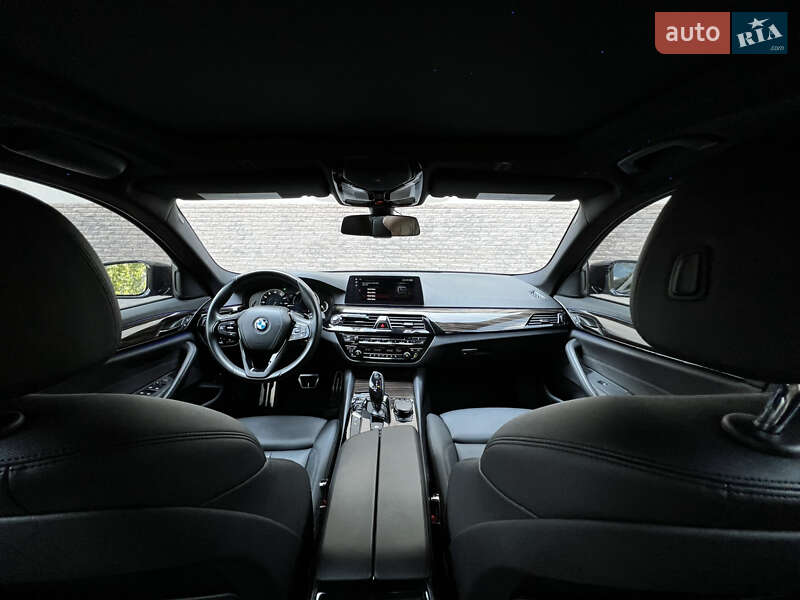 Седан BMW 5 Series 2018 в Дніпрі