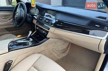 Седан BMW 5 Series 2012 в 