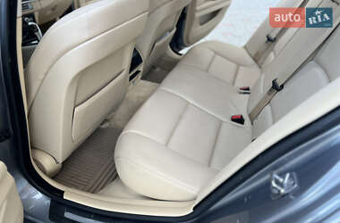 Седан BMW 5 Series 2012 в 