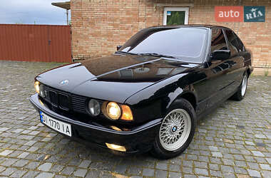Седан BMW 5 Series 1994 в Умані