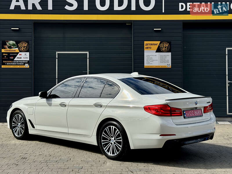 Седан BMW 5 Series 2018 в Мукачевому