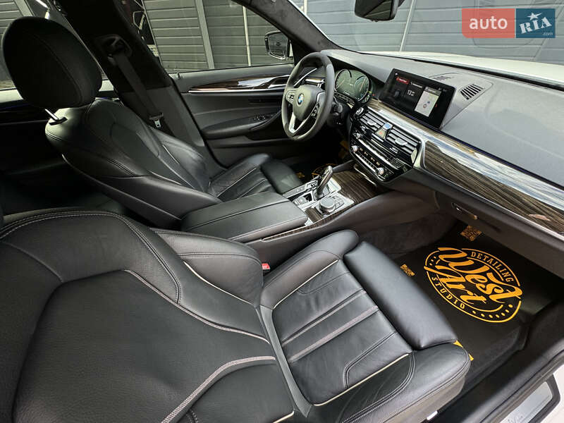Седан BMW 5 Series 2018 в Мукачевому