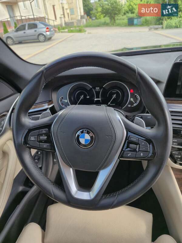 Седан BMW 5 Series 2018 в Шаргороде