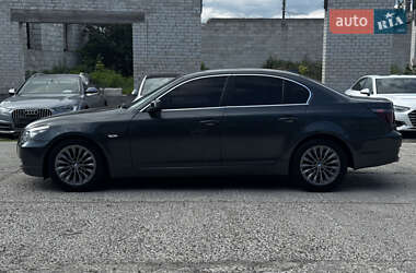 Седан BMW 5 Series 2009 в 