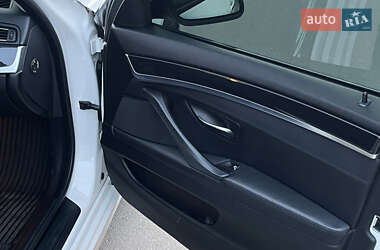 Седан BMW 5 Series 2012 в 