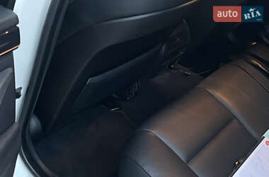 Седан BMW 5 Series 2012 в 