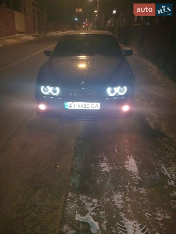 Седан BMW 5 Series 2001 в Вишневом фото 18 Седан BMW 5 Series 2001 в Вишневом