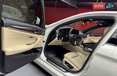 Седан BMW 5 Series 2018 в 