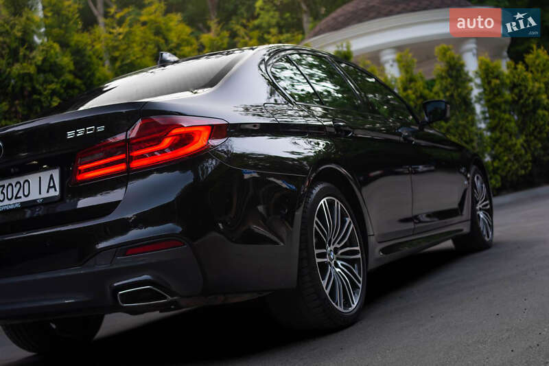 Седан BMW 5 Series 2019 в Ужгороді