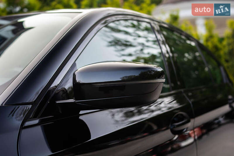 Седан BMW 5 Series 2019 в Ужгороді