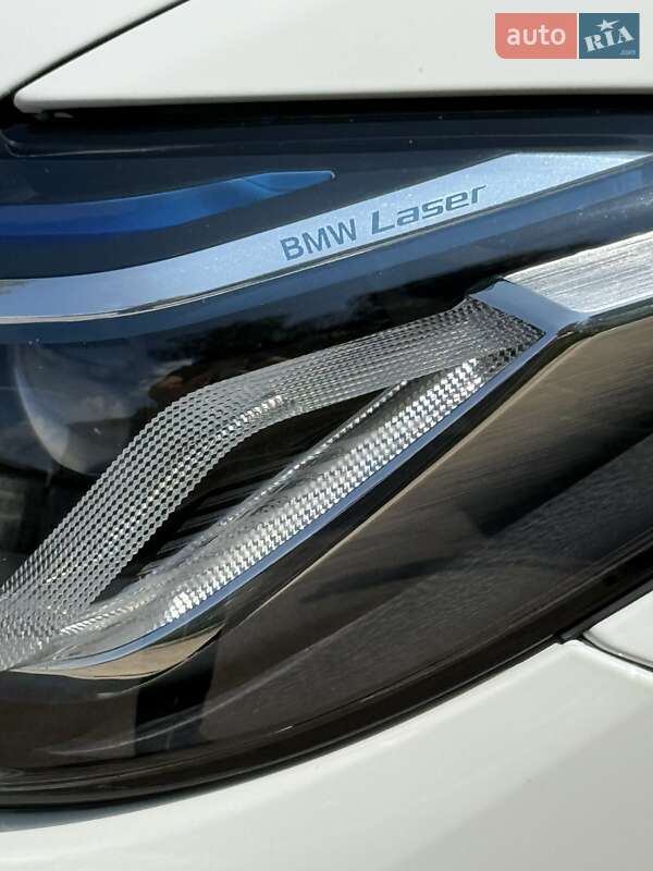 Седан BMW 5 Series 2023 в Новояворівську