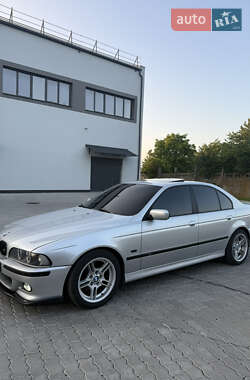 Седан BMW 5 Series 2000 в Бориславе
