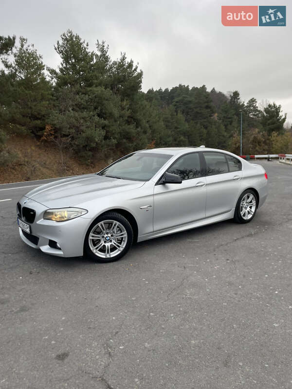 BMW 5 Series 2012