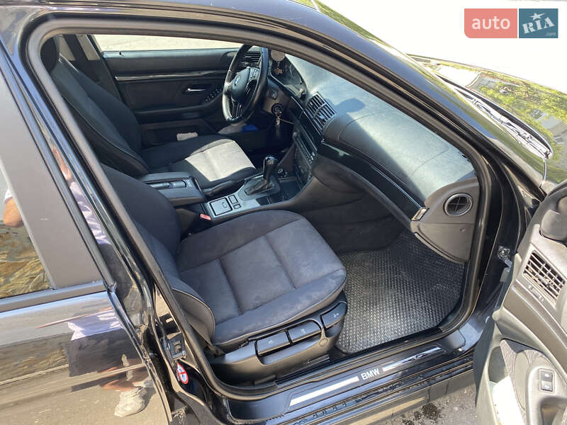 Седан BMW 5 Series 2002 в Тернополе