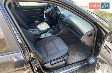Седан BMW 5 Series 2002 в  фото 9 Седан BMW 5 Series 2002 в