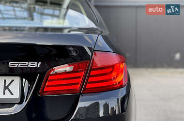 Седан BMW 5 Series 2011 в 