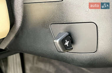 Седан BMW 5 Series 2011 в 