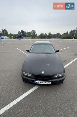 Седан BMW 5 Series 2000 в 