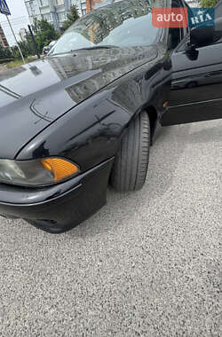 Седан BMW 5 Series 2000 в 