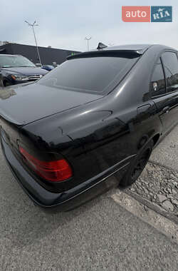 Седан BMW 5 Series 2000 в 