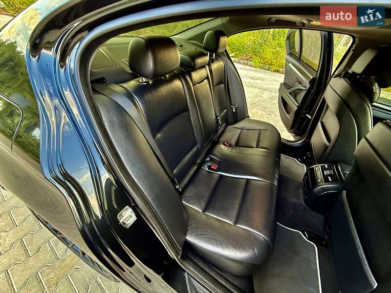Седан BMW 5 Series 2013 в Одессе