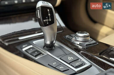 Седан BMW 5 Series 2012 в 