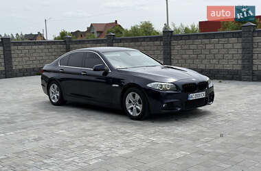 Седан BMW 5 Series 2012 в 