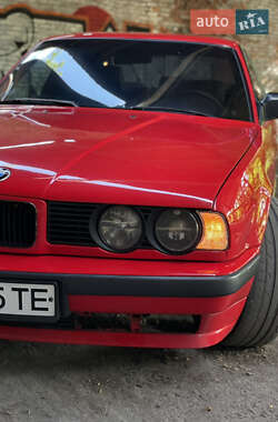 Седан BMW 5 Series 1988 в 