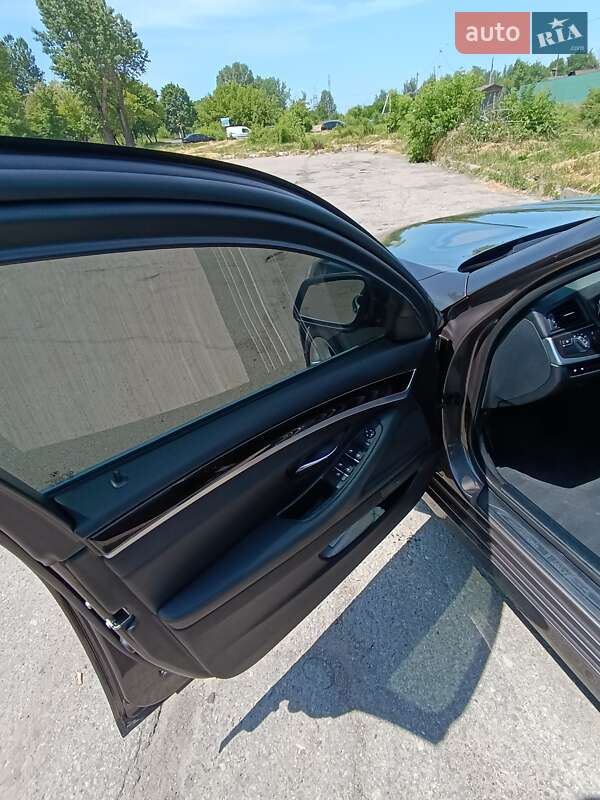Седан BMW 5 Series 2013 в Ивано-Франковске