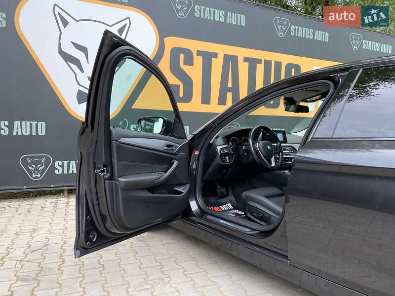 Седан BMW 5 Series 2017 в Хмельницком