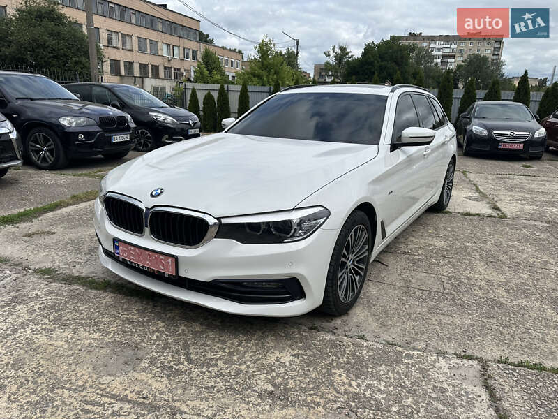 Универсал BMW 5 Series 2017 в 