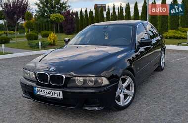 Седан BMW 5 Series 2001 в 