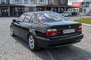 Седан BMW 5 Series 2001 в 