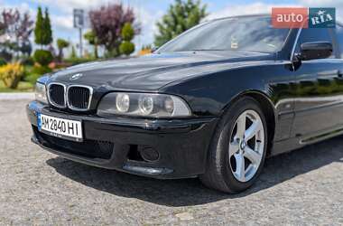 Седан BMW 5 Series 2001 в 