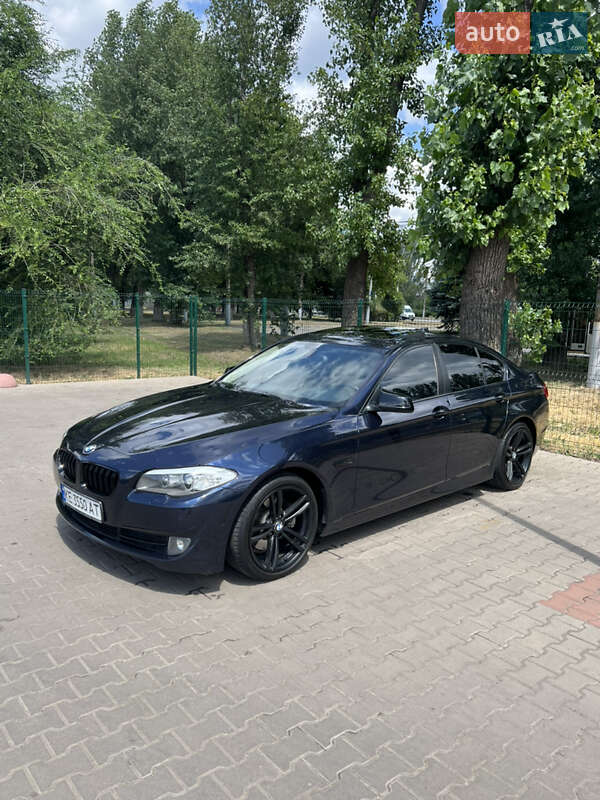 Седан BMW 5 Series 2013 в 
