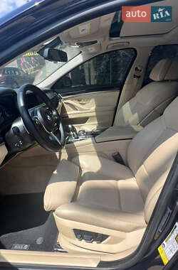 Седан BMW 5 Series 2013 в 