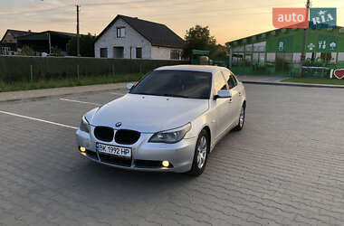 Седан BMW 5 Series 2003 в Вараше