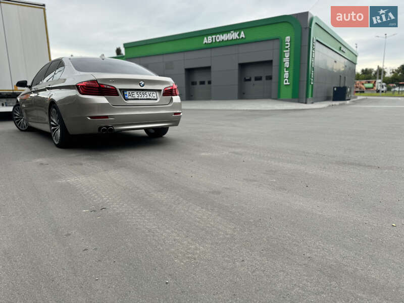 Седан BMW 5 Series 2016 в Киеве