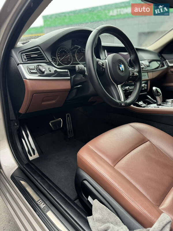 Седан BMW 5 Series 2016 в Киеве