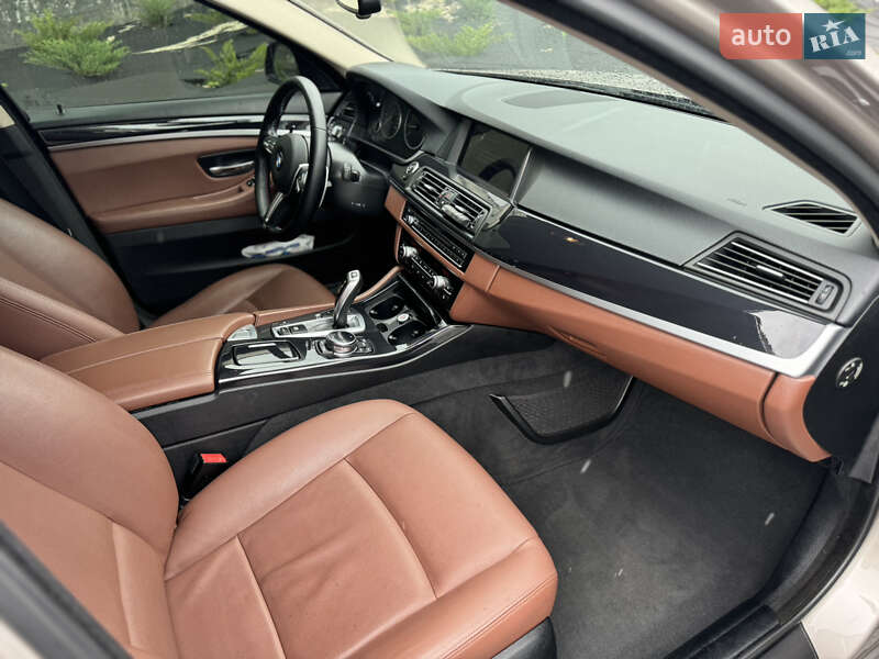 Седан BMW 5 Series 2016 в Киеве