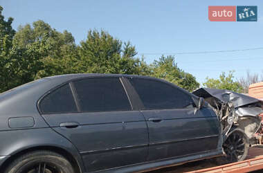Седан BMW 5 Series 2000 в Новоднестровске