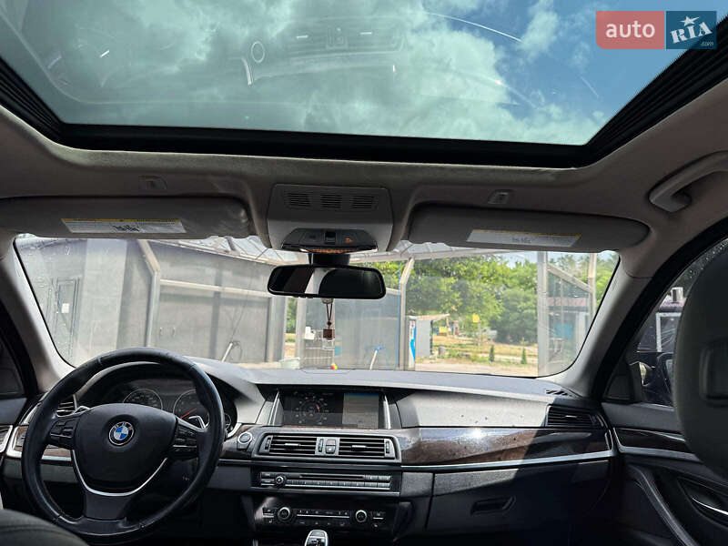 Седан BMW 5 Series 2015 в Запорожье