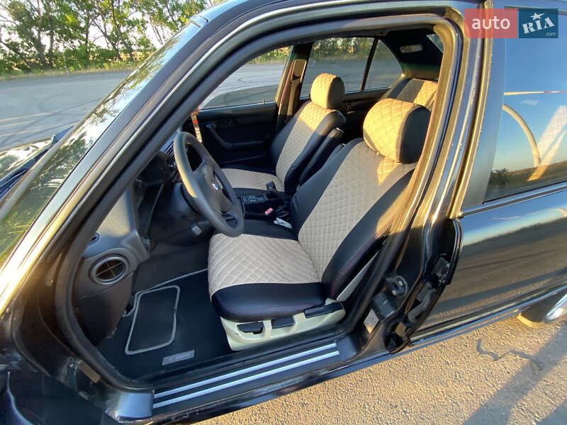 Седан BMW 5 Series 1993 в Овідіополі фото 18 Седан BMW 5 Series 1993 в Овідіополі