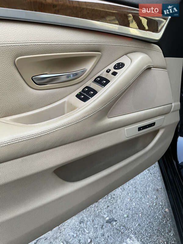 Седан BMW 5 Series 2011 в Дніпрі