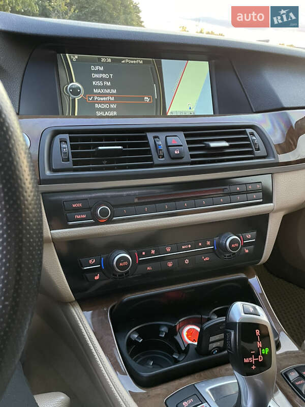 Седан BMW 5 Series 2011 в Дніпрі